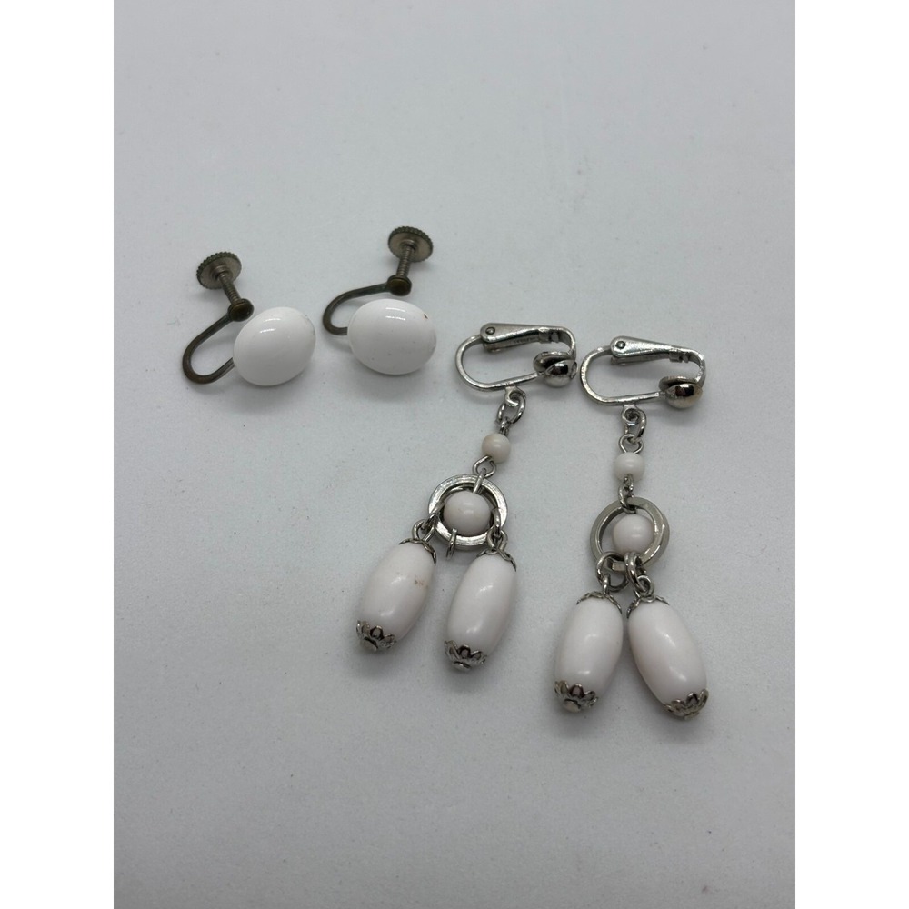 Vintage Earrings White Silver Tone Elegant Minimalist Style MCM Hong Kong